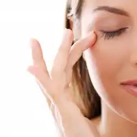 Cara Agar Kulit Lebih Cerah Secara Alami  Menurut Pakar Kecantikan Kulit